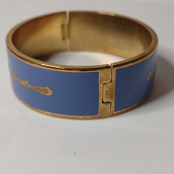 6.5 Inch Distressed Blue And Gold Tone Hinged Bangle - Picture 5 of 11